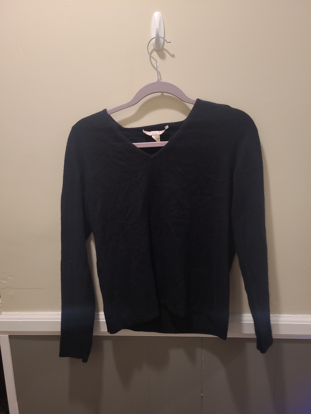 Belford Women's 100% Cashmere Sweater V-Neck L Black FLAW